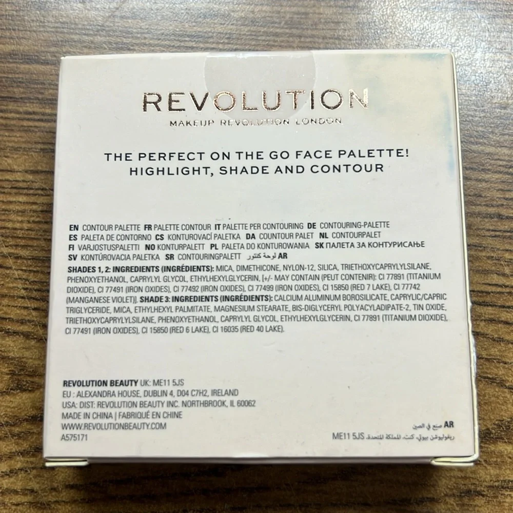 Revolution Contour Powder Compact 3 Color “Deep”